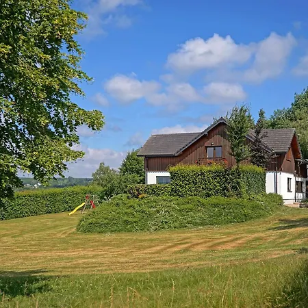 Holiday home L'aurore Des Hautes Fagnes 30 Pers- Malmedy, Vue Exceptionnelle, Wellness *